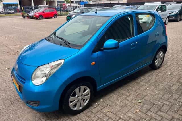 Suzuki Alto (2010) thumbnail 6