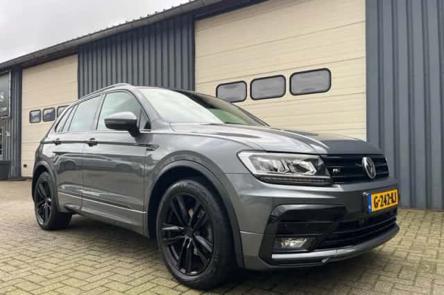 Volkswagen Tiguan (2019) thumbnail 1