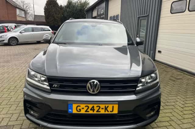 Volkswagen Tiguan (2019) thumbnail 3