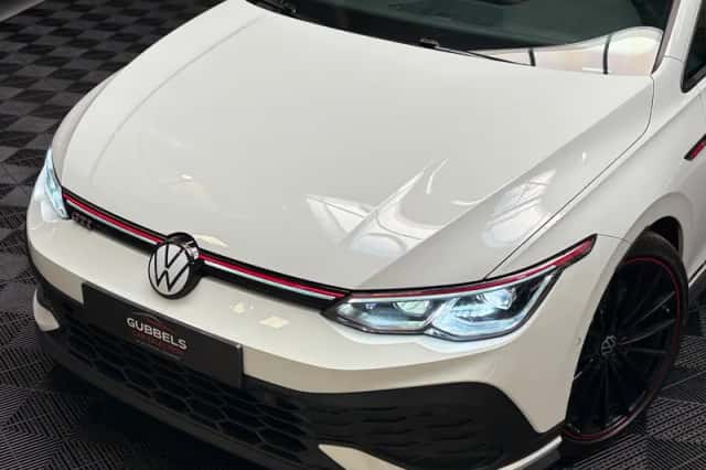 Volkswagen Golf (2021) thumbnail 2
