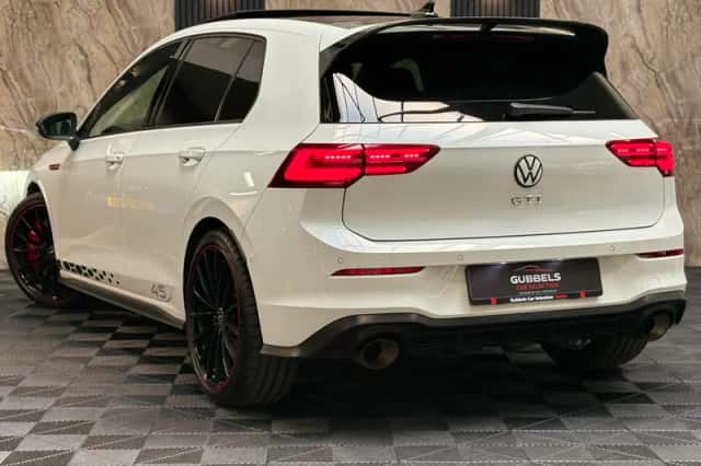 Volkswagen Golf (2021) thumbnail 4