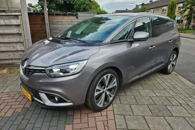 Renault Grand Scénic (2018) thumbnail 1