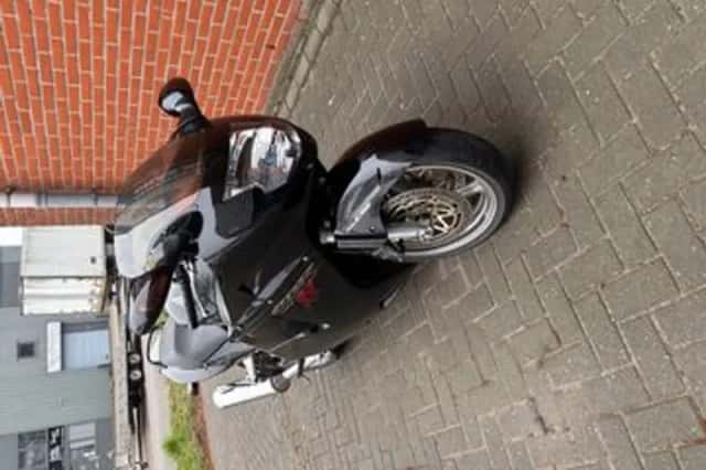 Honda CBR (2000) thumbnail 2