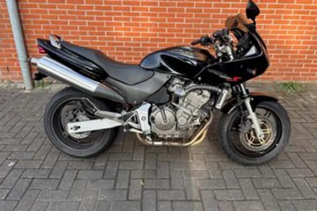 Honda CB (2004) thumbnail 1