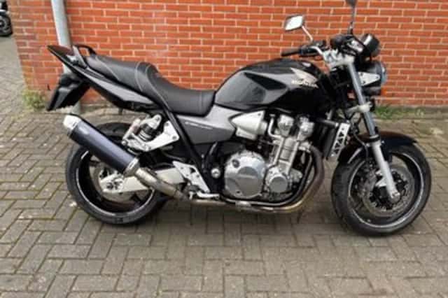 Honda CB (2003) thumbnail 1