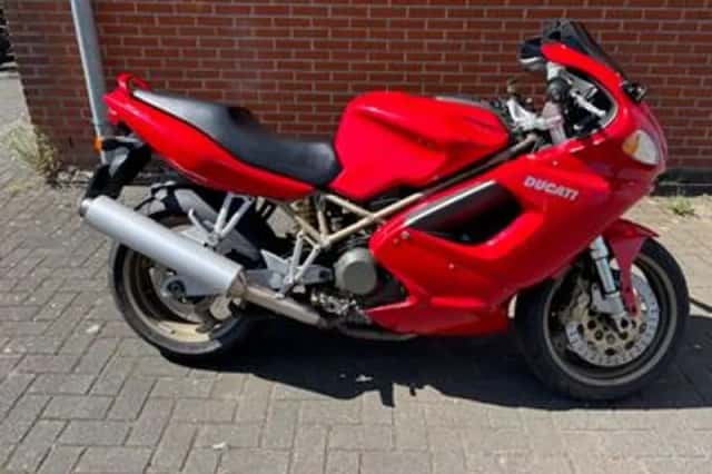 DUCATI ST (1999) thumbnail 1
