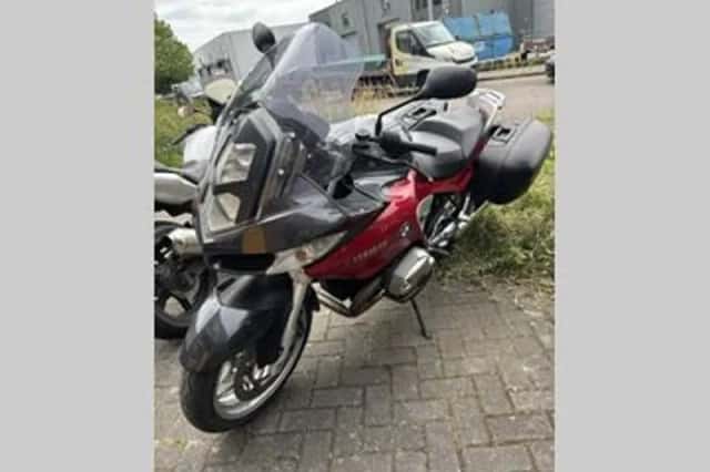 BMW R (2005) thumbnail 2