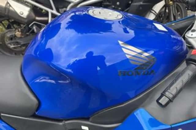 Honda CBR (1999) thumbnail 4