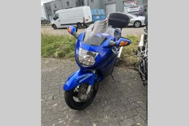 Honda CBR (1999) thumbnail 6