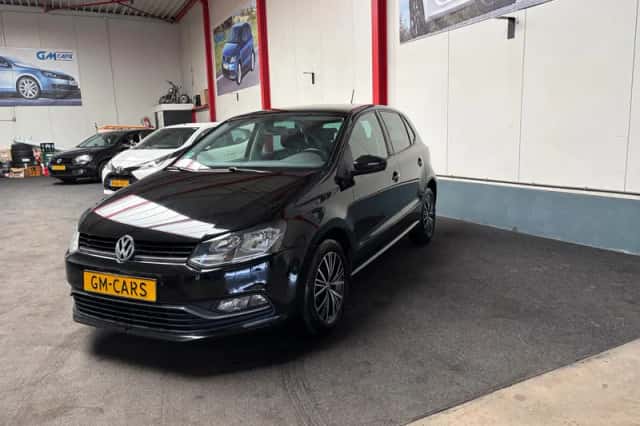 Volkswagen Polo (2016) thumbnail 3