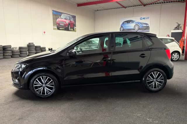 Volkswagen Polo (2016) thumbnail 4