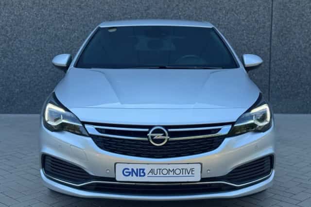 Opel Astra (2019) thumbnail 3
