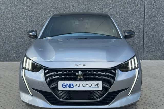 Peugeot 208 (2023) thumbnail 3