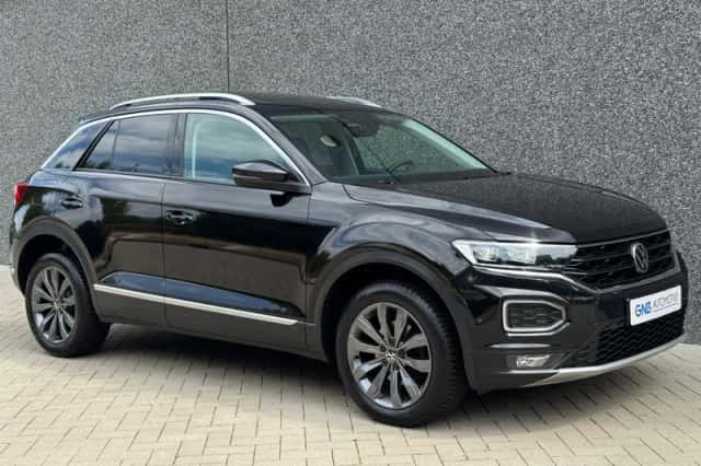 Volkswagen T-Roc (2021) thumbnail 2