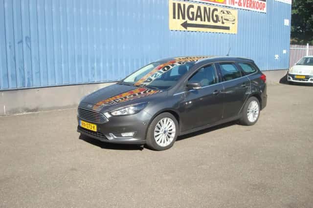 Ford Focus (2018) thumbnail 1