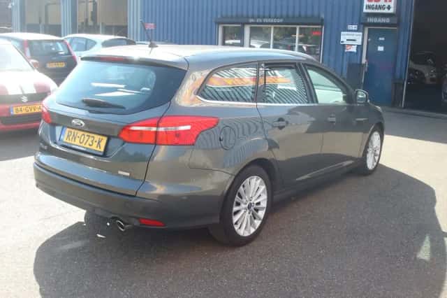 Ford Focus (2018) thumbnail 5