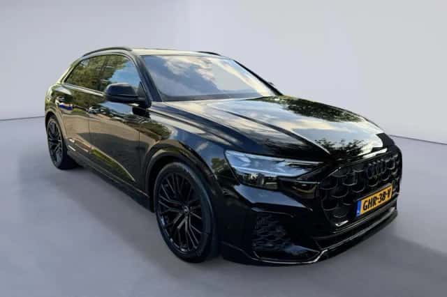 Audi Q8 (2024) thumbnail 3
