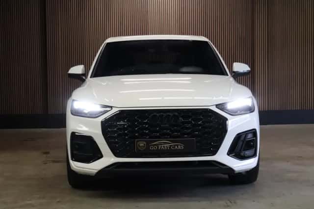 Audi Q5 (2022) thumbnail 2
