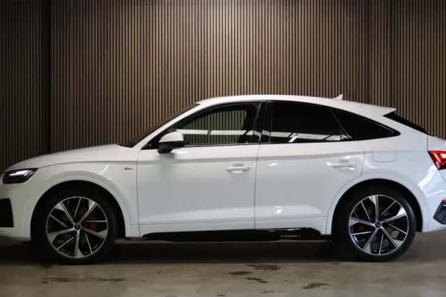 Audi Q5 (2022) thumbnail 4
