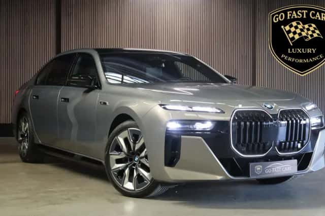 BMW 7-Serie (2023) thumbnail 1