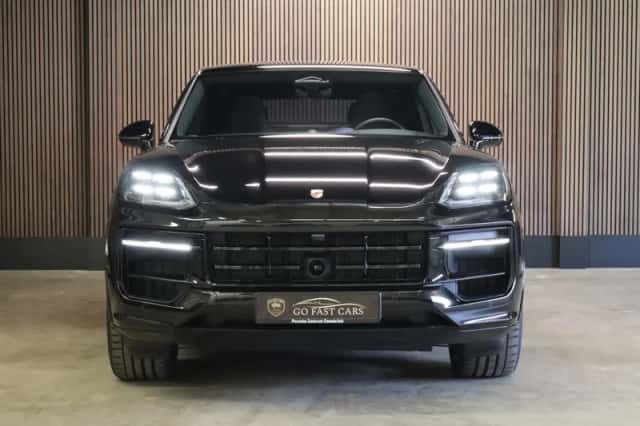 Porsche Cayenne (2026) thumbnail 2