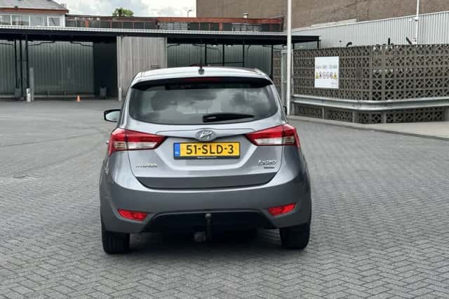 Hyundai ix20 (2011) thumbnail 2