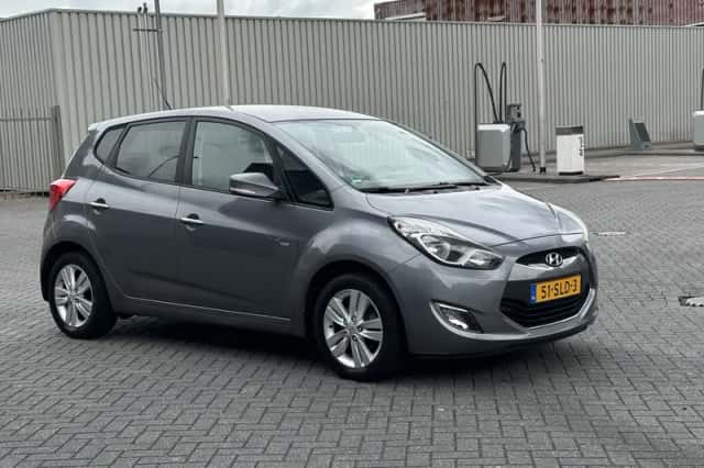 Hyundai ix20 (2011) thumbnail 3