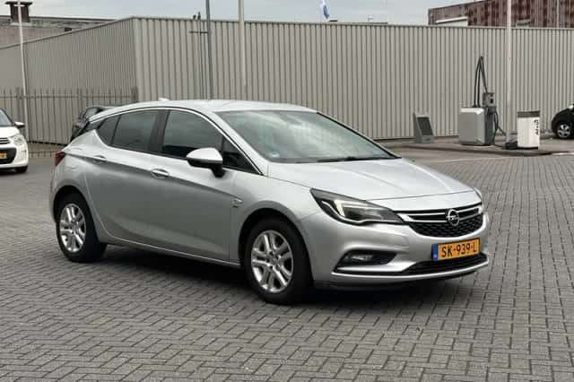 Opel Astra (2018) thumbnail 6