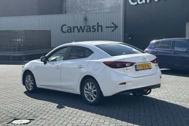 Mazda 3 (2014) thumbnail 3