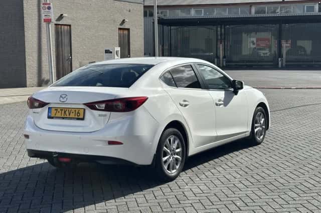 Mazda 3 (2014) thumbnail 5