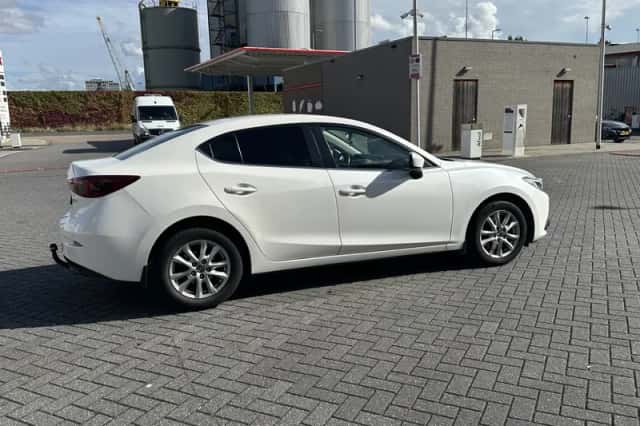 Mazda 3 (2014) thumbnail 6