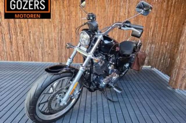 HARLEY-DAVIDSON SPORTSTER (2016) thumbnail 4