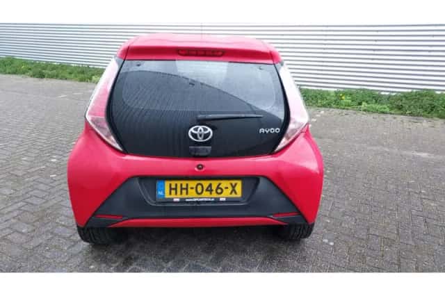 Toyota Aygo (2015) thumbnail 4