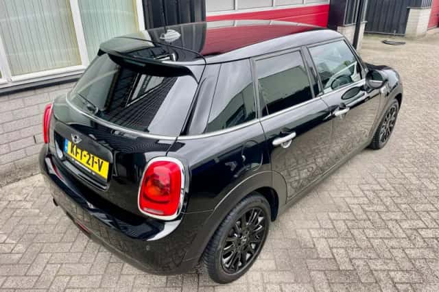 MINI Cooper (2017) thumbnail 6