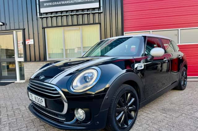 MINI Clubman (2016) thumbnail 1
