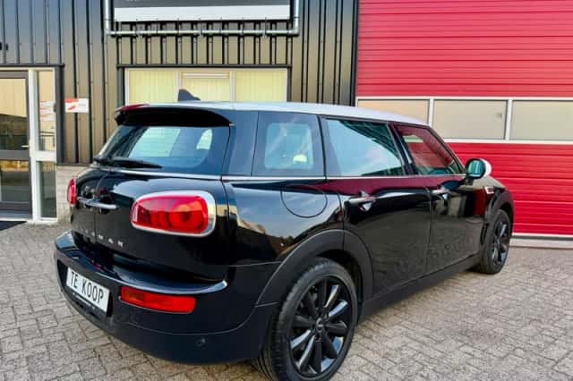 MINI Clubman (2016) thumbnail 2