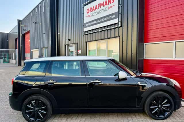 MINI Clubman (2016) thumbnail 4