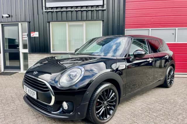 MINI Clubman (2019) thumbnail 1