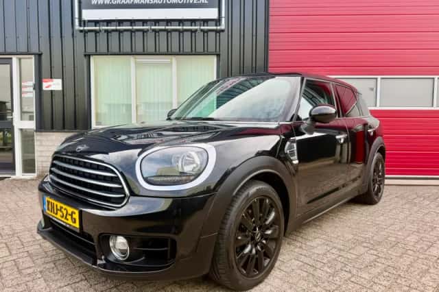 MINI Countryman (2018) thumbnail 1