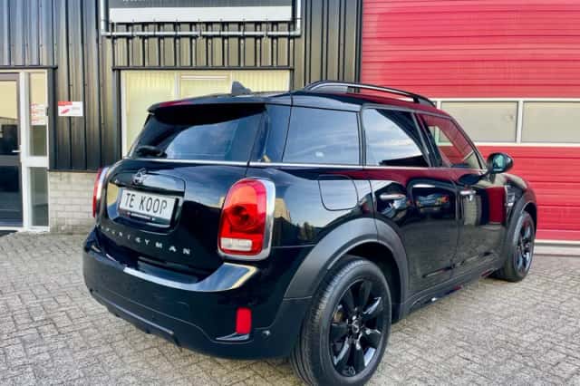 MINI Countryman (2018) thumbnail 2