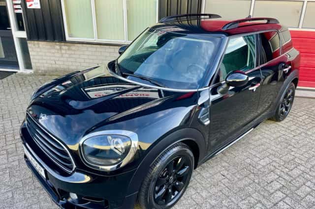 MINI Countryman (2018) thumbnail 5