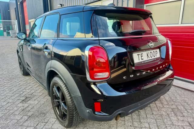 MINI Countryman (2018) thumbnail 5