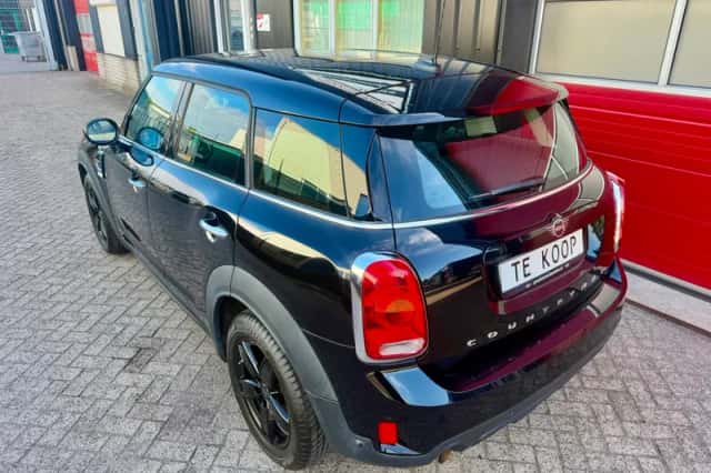 MINI Countryman (2018) thumbnail 6
