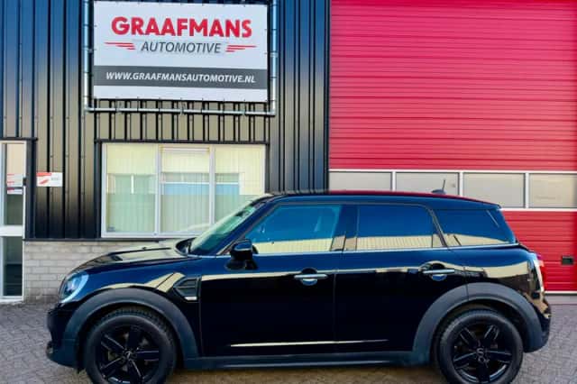 MINI Countryman (2018) thumbnail 6