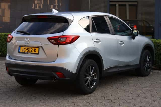 Mazda CX-5 (2016) thumbnail 2
