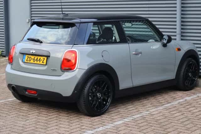 MINI One (2016) thumbnail 2