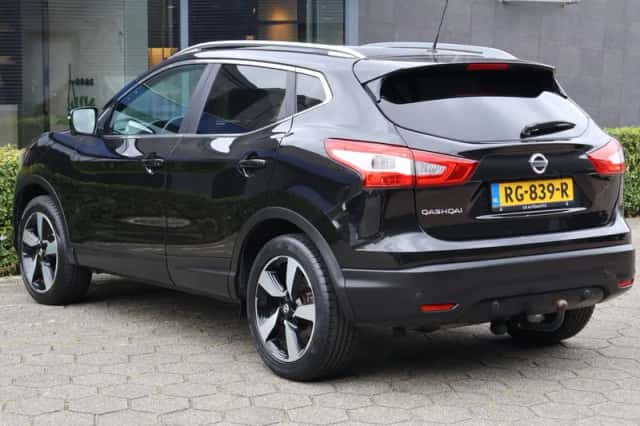 Nissan Qashqai (2017) thumbnail 5