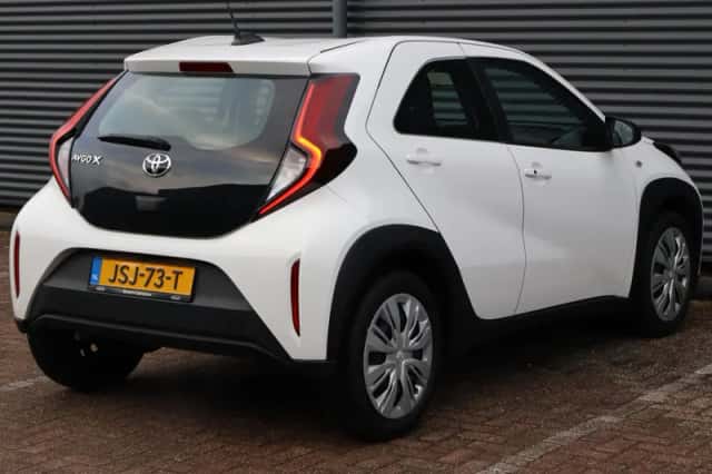 Toyota Aygo X (2022) thumbnail 2