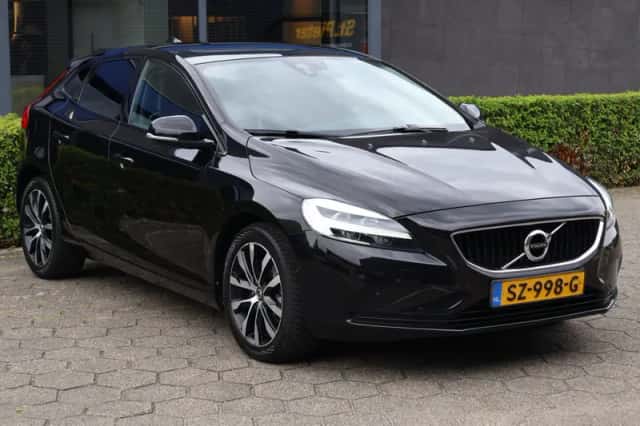 Volvo V40 (2018) thumbnail 4
