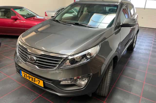 Kia Sportage (2011) thumbnail 1
